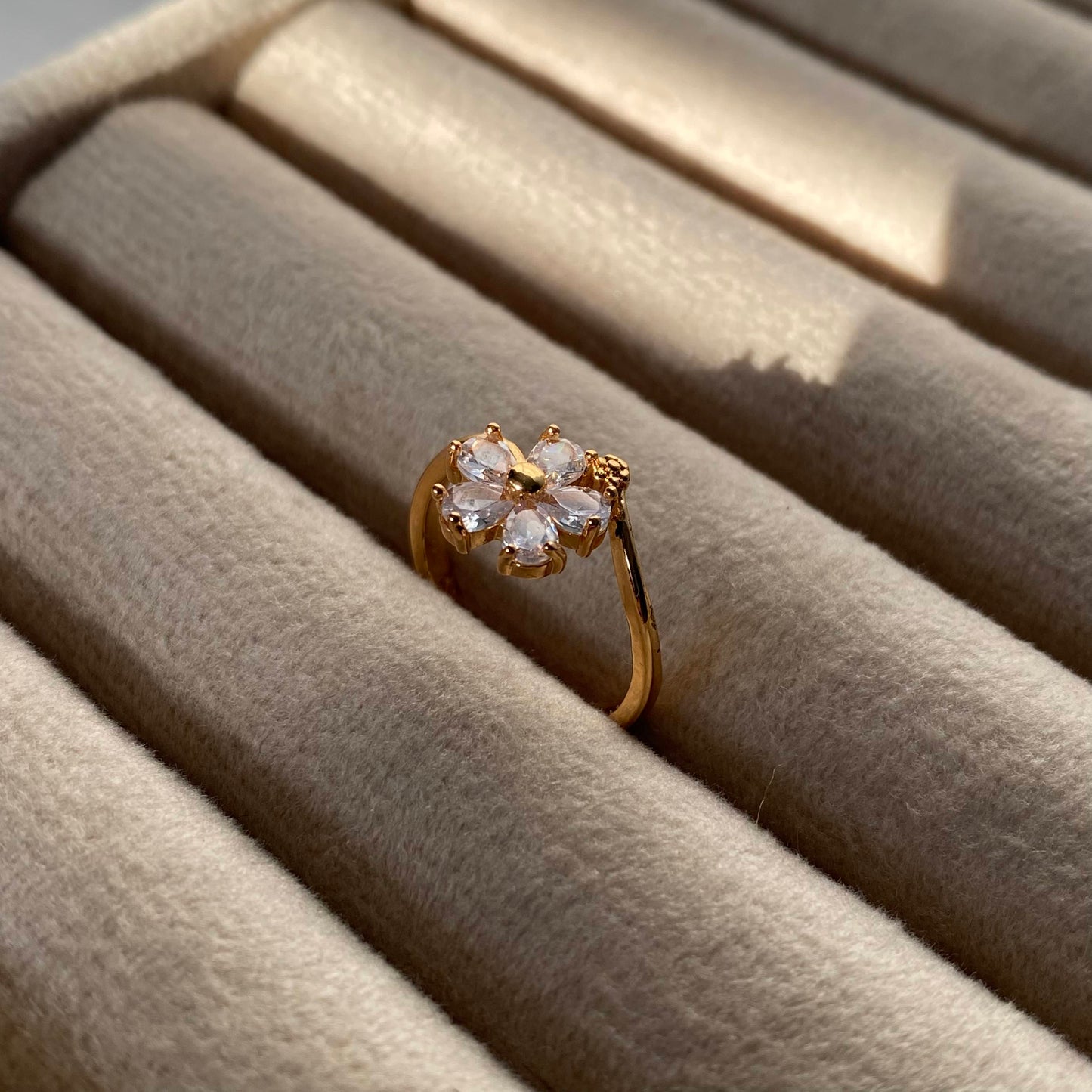 Elegant Stone Ring for Women