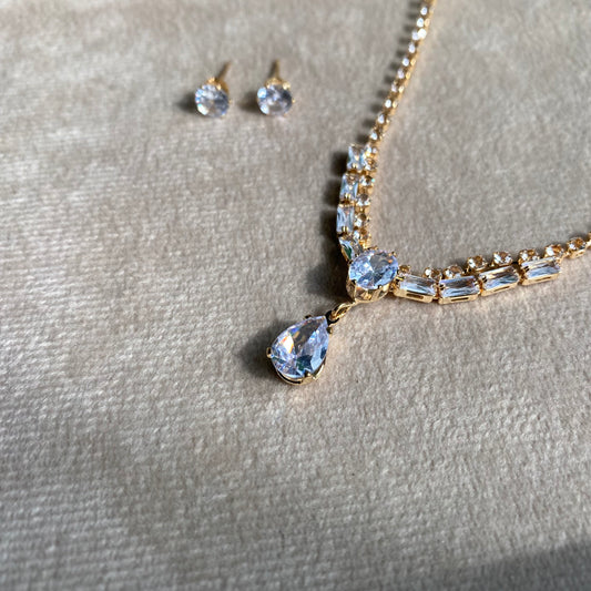 Luxury Crystal Floral Crystal Halo Pendant Jewelry Set